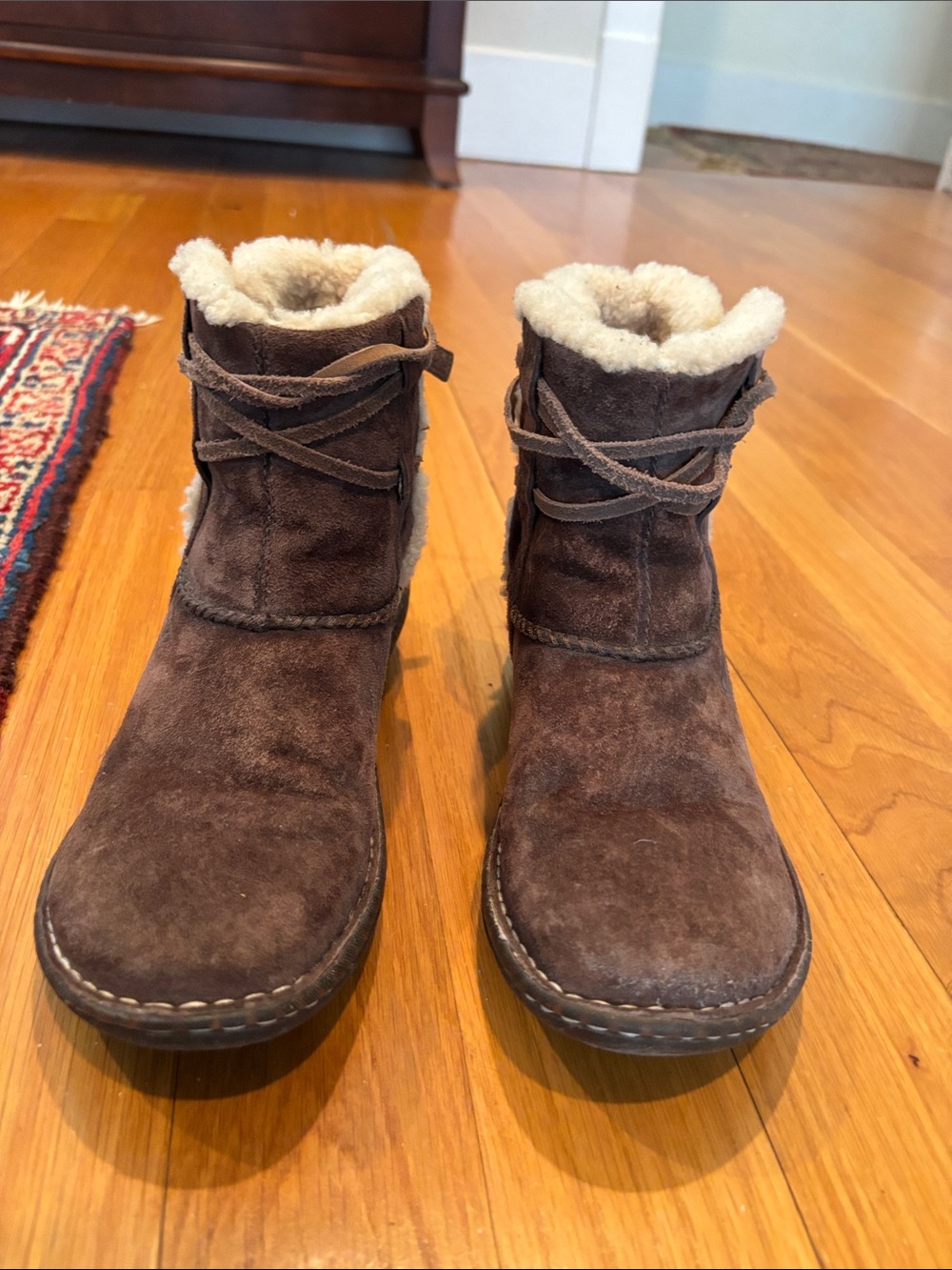 UGG Women's Brown Suede Cove Shearling Winter Boots
